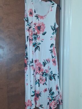 White Floral Sleeveless Midi Dress - Pink & Green Bouquet